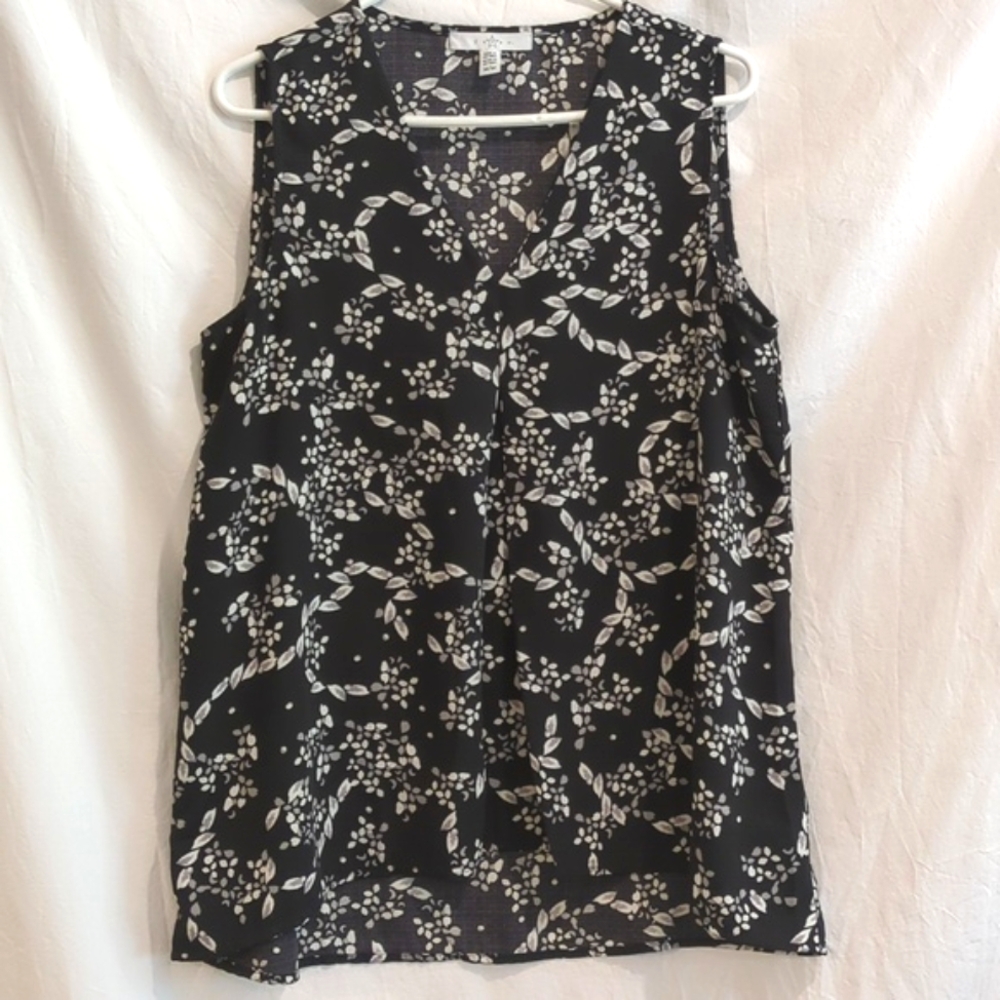 Fever | Sleeveless Swingy Blouse Black Grey White Print Longer Back | M